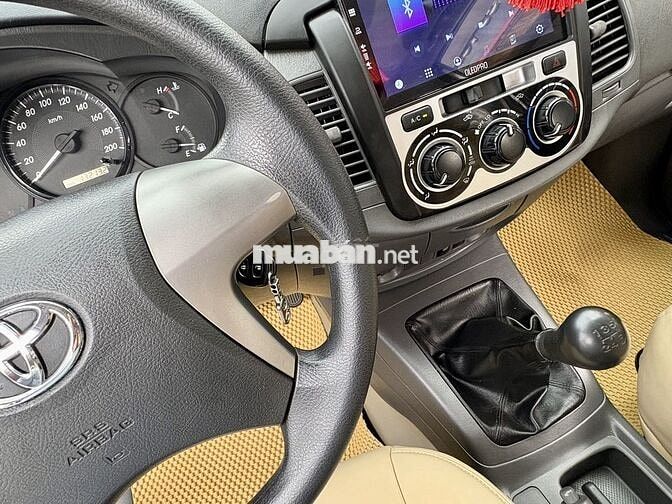 Toyota Innova 2014 2.0E - 132000 km