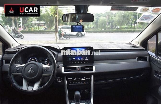 Mitsubishi Xpander Premium 2023 trắng