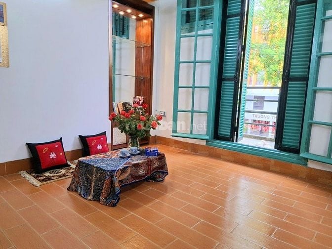 Chính chủ bán căn hộ trong biệt thự Pháp cổ 83 Nguyễn Thái Học,Ba Đình