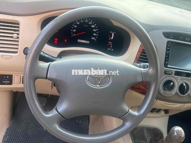 Toyota Innova 2008 G - 18000 km