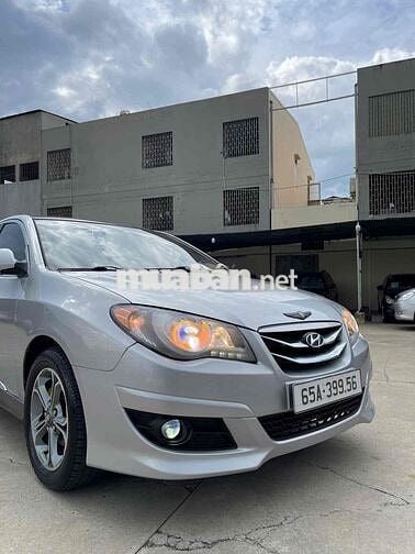 Hyundai Avante 2014 1.6 AT - 92000 km