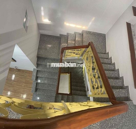 bán nhà 3 tầng mt đường 7m5 hoà minh