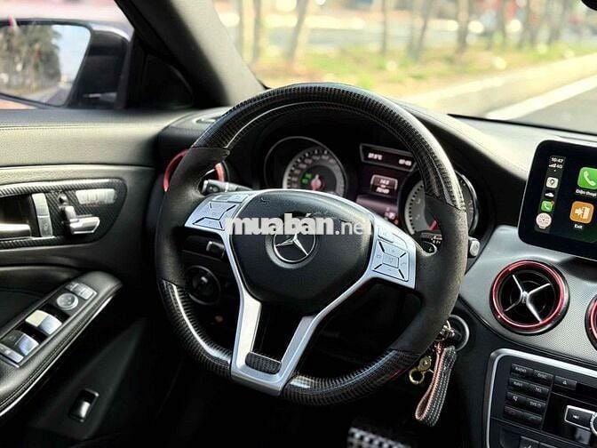 Mercedes Benz CLA 250 4matic model 2015