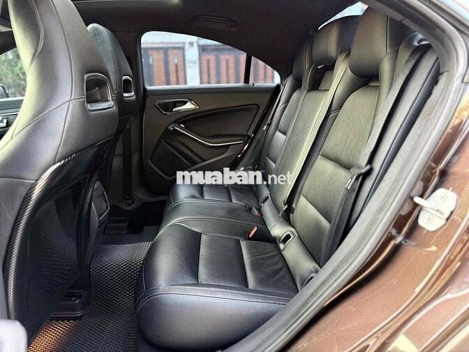 Mercedes Benz CLA 250 4matic model 2015