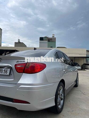 Hyundai Avante 2014 1.6 AT - 92000 km