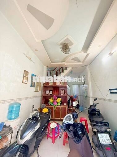 BÁN NHÀ 46M2- NGANG 4- 3 TẦNG- 4PN- KIÊN CỐ- SHR- SÁT MT MỄ CỐC- 3 TỶ8