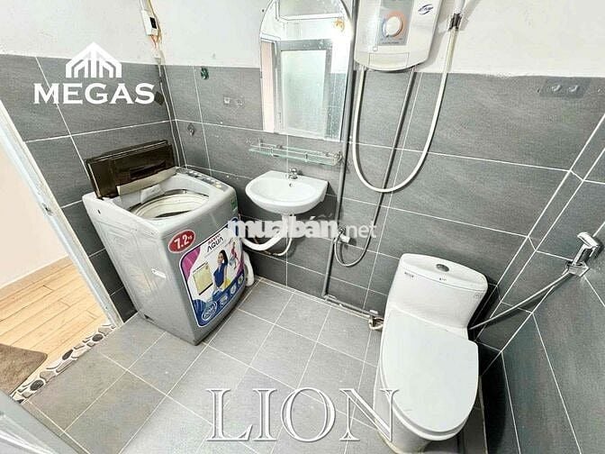 2PN KHÔNG GIỚI HẠN NGƯỜI FULL CỬA SỔ THOÁNG MÁT NGAY TRUNG TÂM QUẬN 1