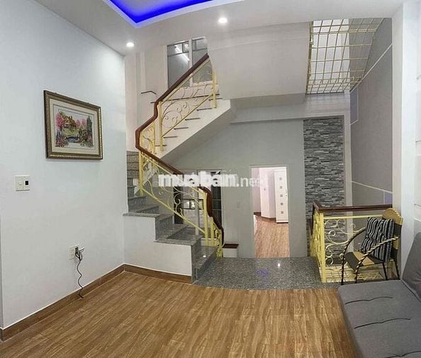 bán nhà 3 tầng mt đường 7m5 hoà minh