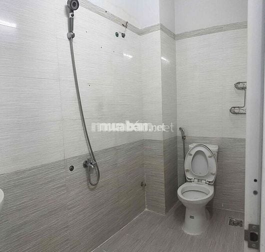 bán nhà 3 tầng mt đường 7m5 hoà minh