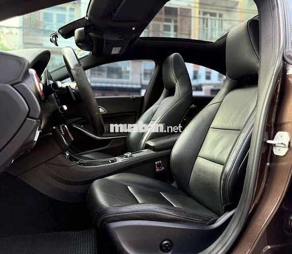 Mercedes Benz CLA 250 4matic model 2015