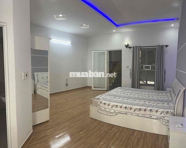 bán nhà 3 tầng mt đường 7m5 hoà minh