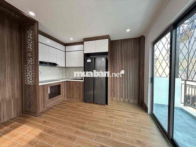 NHÀ MỚI 5m RA PHỐ THANG MÁY NHẬP KHẨU NGÕ THÔNG XUNG QUANH TRƯỜNG CHỢ
