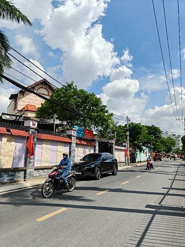 Bán Biệt Thự Mặt Tiền Đường 20m D4, P.Tân Chánh Hiệp, Q12, 20mx27m