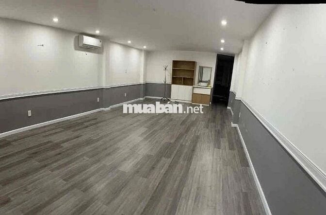 Cho thuê nhà 2pn 2wc mặt tiền kinh doanh Lý Thái Tông, Thanh Khê Tây