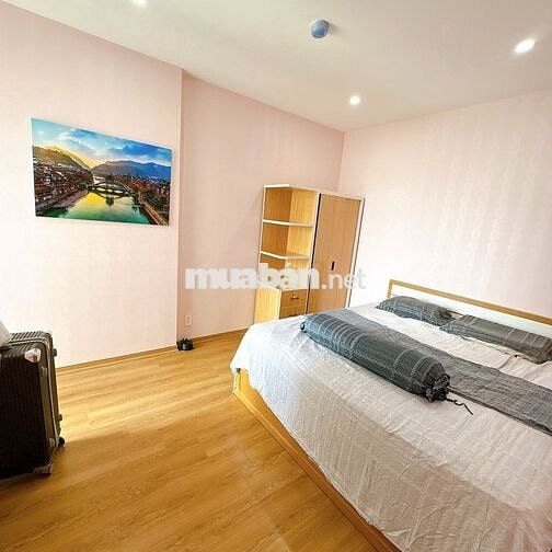 Căn hộ Full nội thất đẹp - Dọn vào ở ngay (NHÀ MỚI, VIEW ĐẸP, Ở LIỀN)