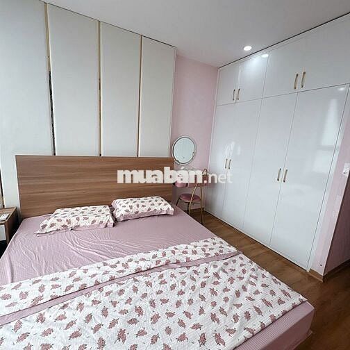 Căn hộ Full nội thất đẹp - Dọn vào ở ngay (NHÀ MỚI, VIEW ĐẸP, Ở LIỀN)