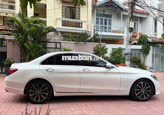 Mercedes Benz C200 FL model 2020