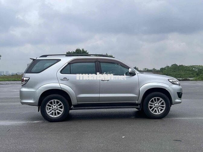 Toyota Fortuner 2014 2.7V 4x4 - 120000 km