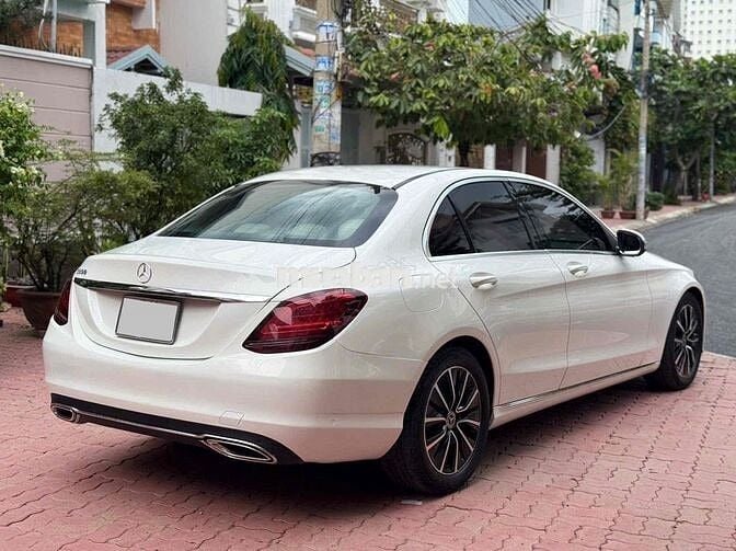 Mercedes Benz C200 FL model 2020