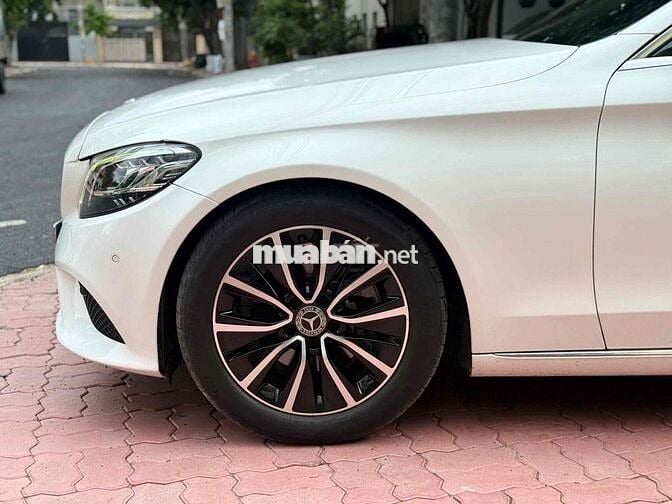 Mercedes Benz C200 FL model 2020