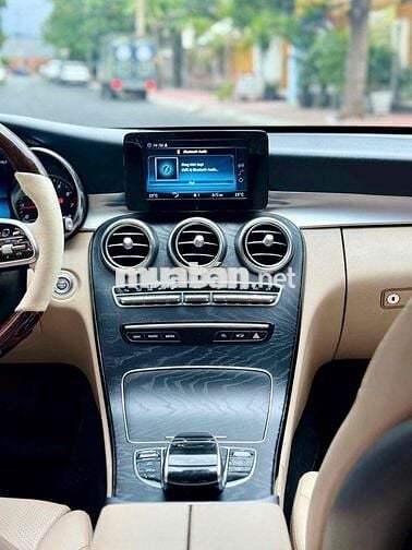 Mercedes Benz C200 FL model 2020