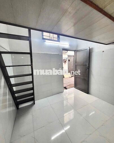 DÃY TRỌ GÁC RIÊNG BIỆT, Ở 3 NGƯỜI 3 XE, NGAY STU, CẦU CHỮ Y, QUẬN 5