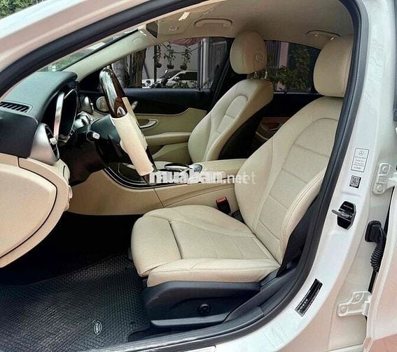 Mercedes Benz C200 FL model 2020