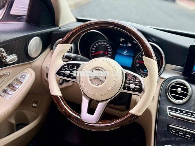 Mercedes Benz C200 FL model 2020