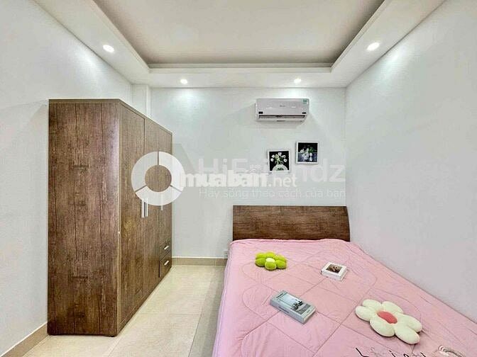 Căn Hộ 2PN Cửa Sổ Thang Máy Full NT Rộng 55m2 Ngay Đại Học Hoa Sen Q10
