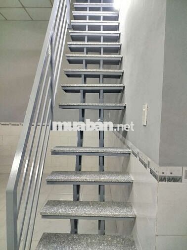 Cho thuê nhà mặt tiền gần Bà triệu Hóc Môn