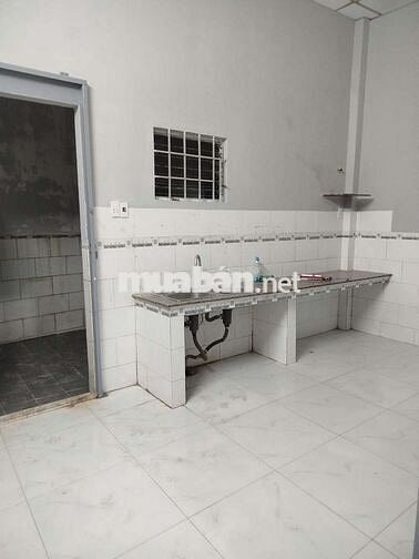 Cho thuê nhà mặt tiền gần Bà triệu Hóc Môn