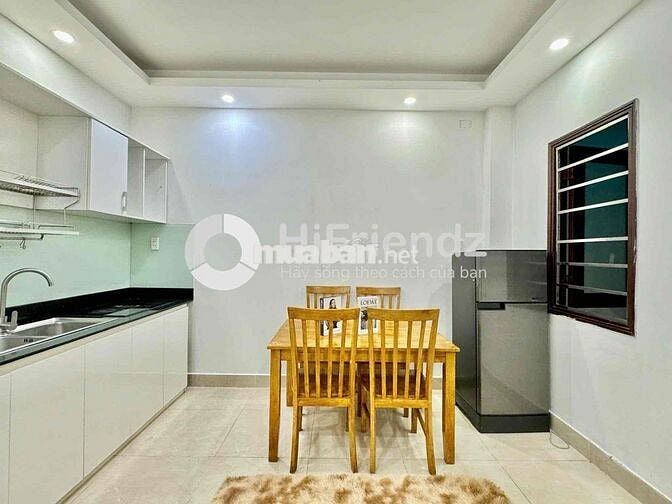 Căn Hộ 2PN Cửa Sổ Thang Máy Full NT Rộng 55m2 Ngay Đại Học Hoa Sen Q10