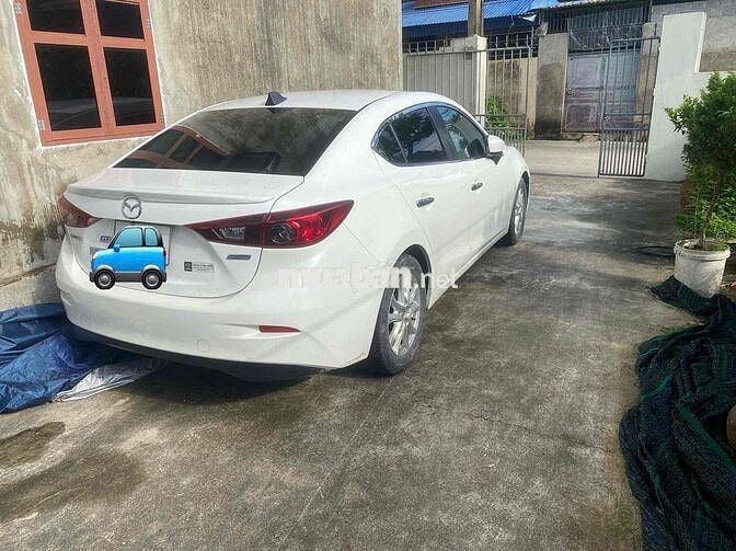 Mazda 3 2017 1.5 AT Sedan - 90000 km