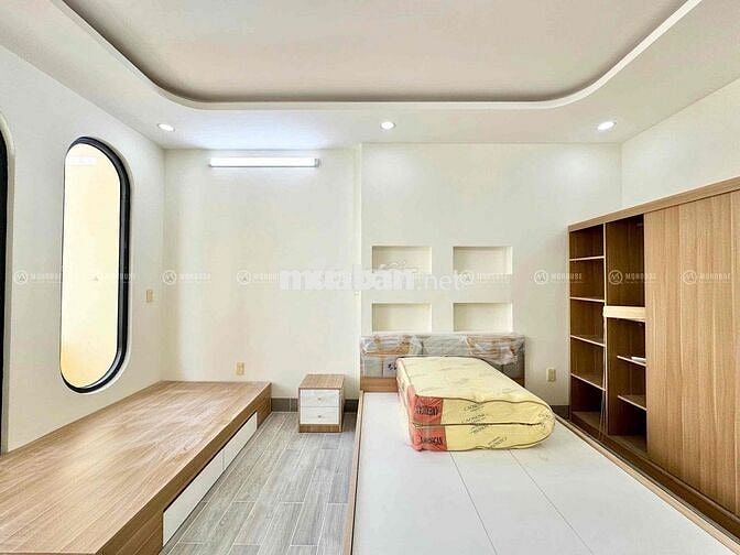 STUDIO BAN CÔNG GẦN VÒNG XOAY LĂNG CHA CẢ ,HỌC VIỆN HÀNG KHÔNG