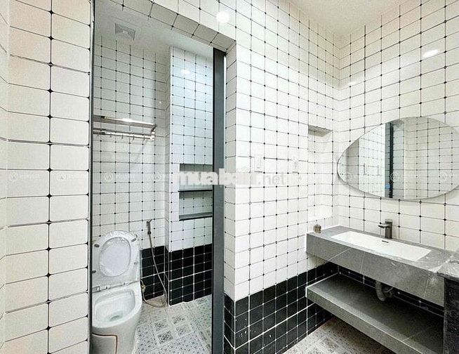 STUDIO BAN CÔNG GẦN VÒNG XOAY LĂNG CHA CẢ ,HỌC VIỆN HÀNG KHÔNG