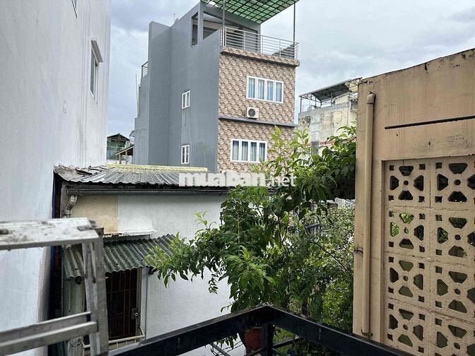 phòng trọ gác lửng 15m2 Hẻm 122, Tôn Đản, Q4