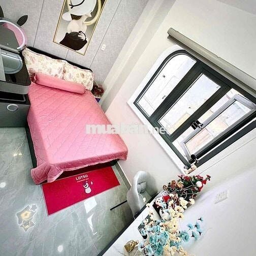 Bán Nhà mới. Đối Diện Looter. Nguyễn Văn Lượng. 3 phòng. sân thượng.