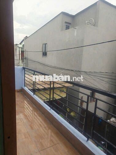 Bán nhà giá rẻ 870tr diện tích sử dụng 80m bình chuẩn 17 thuận an