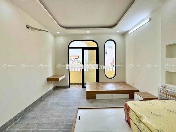 STUDIO BAN CÔNG GẦN VÒNG XOAY LĂNG CHA CẢ ,HỌC VIỆN HÀNG KHÔNG
