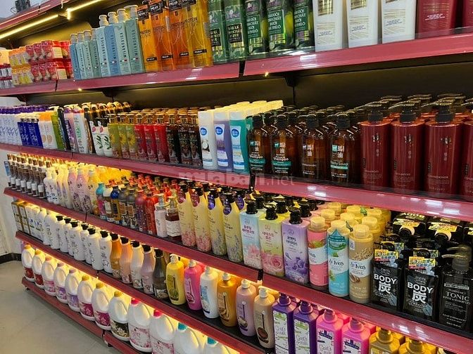 CẦN TUYỂN 2 BẠN BÁN HÀNG TẠI QUẦY HOÁ MỸ PHẨM số 2 trương thị hoa Q12