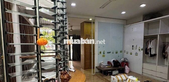 Cho Thuê Nhà Đường 3/2, Quận 10 ( Ngang 6m - 3PN,3WC - Sân Rộng )