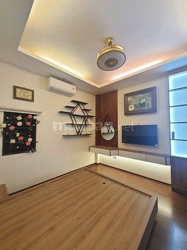 Cho thuê  nhà Nguyên Căn - ô tô để trong nhà