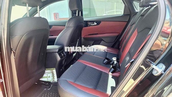 Kia K3 2022 2.0 Premium - 23000 km