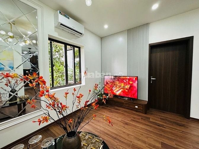 Siêu hiếm, căn hộ đẹp long lanh gần ngã tư Vọng, 80 m2, chỉ 6 tỷ