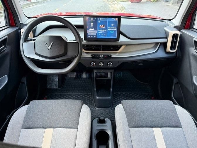 VinFast VF3 Đỏ Ruby 2025 Pin Mua odo 3800km