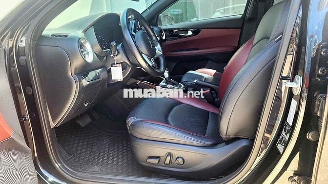 Kia K3 2022 2.0 Premium - 23000 km
