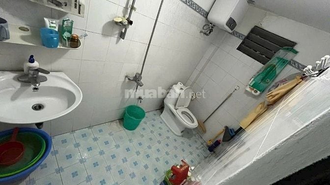 Bán Nhà Riêng Tại Phố Nam Đồng, 7,98 tỷ, 33m2 x 4 Tầng, Ngay hồ Đắc Di