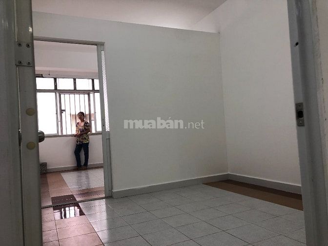 chung cư nguyễn kim quận 10 lô R lầu 2 thang bộ 49m 2 phòng ngủ