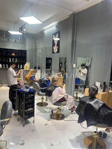 CHÍNH CHỦ BÁN GẤP 5 TỶ9 ĐANG CHO THUÊ BABARSHOP TIỆM HỚT TÓC HD 5 NĂM 