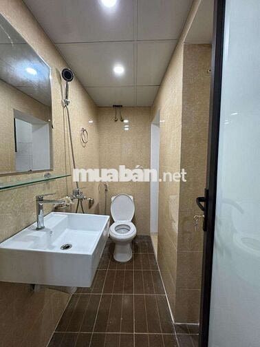 Hơn 2tỷ tt phố Minh Khai, 50m 2PN, ô tô đỗ tòa nhà, tặng full nội thất
